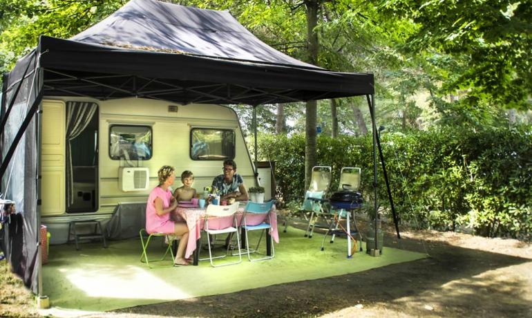 campinglecapanne en july-camping-in-tuscany-pitch-with-private-bathroom 022